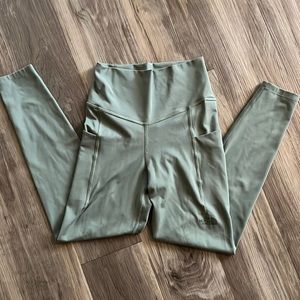 The North Face Women's Motivation Hi-Rise Pocket 7/8 Tight